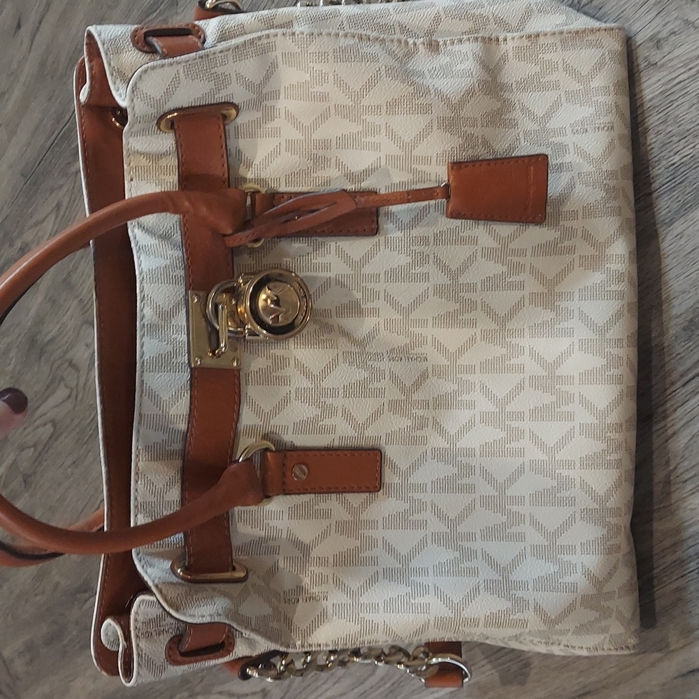 Michael Kors Off-white Signature Purse